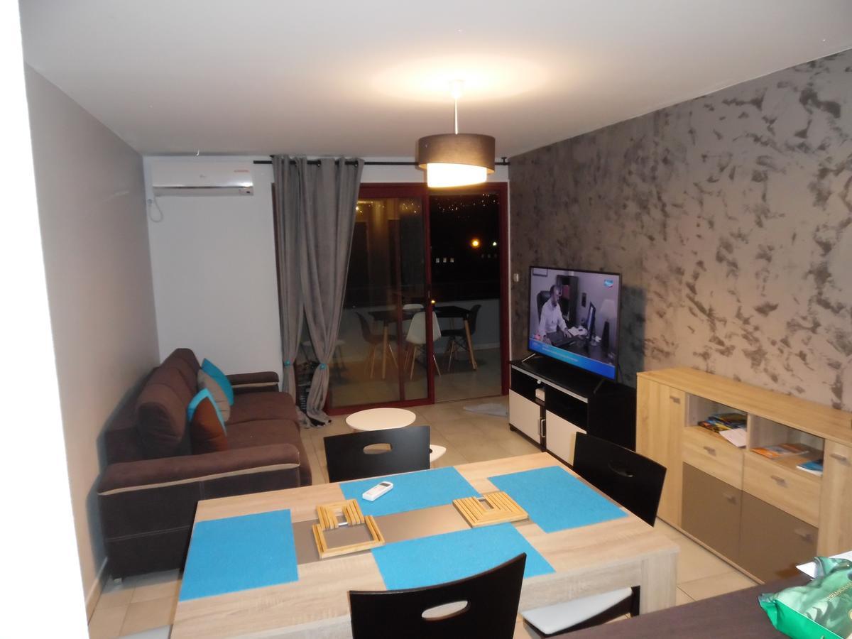 Apartamento Airport Appart Sainte-Clotilde Exterior foto